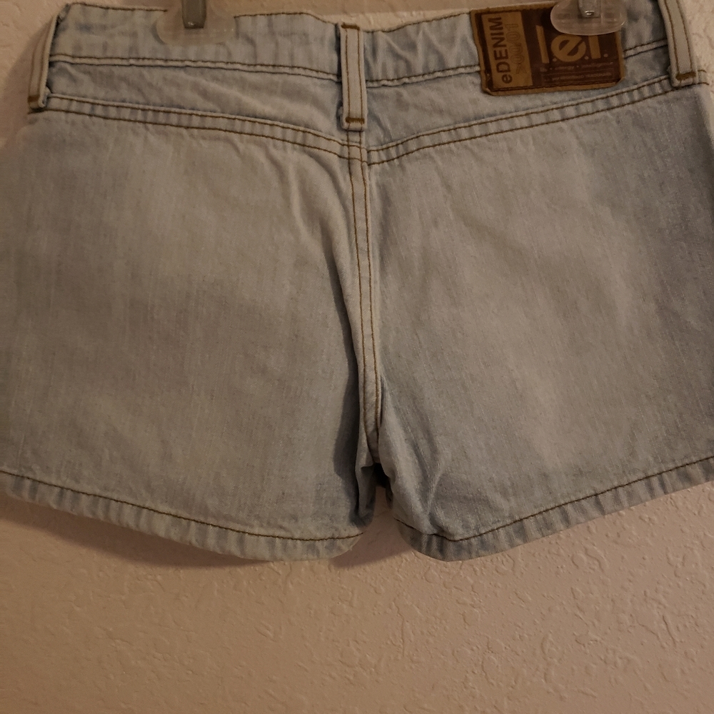 Shorts - Picture 2 of 2